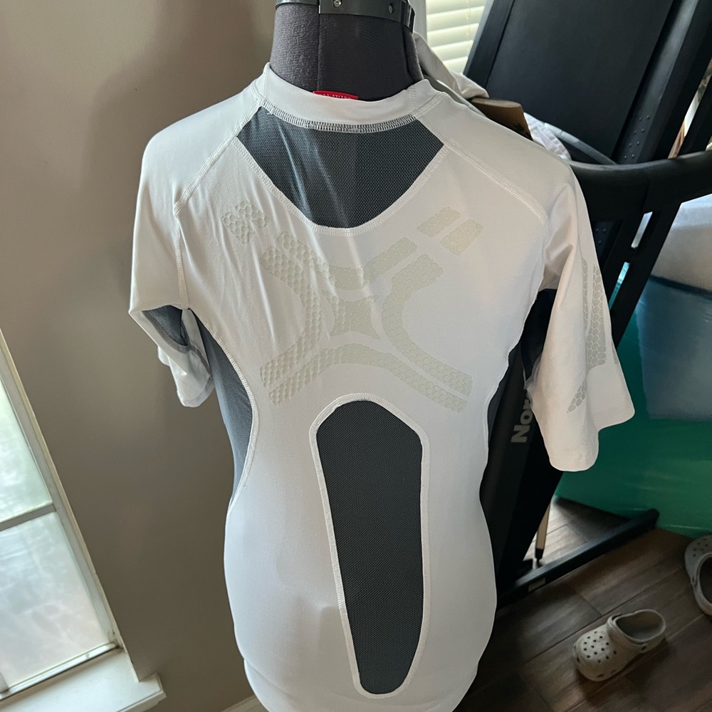 Compression shirt by adidas size S - Picture 2 of 3